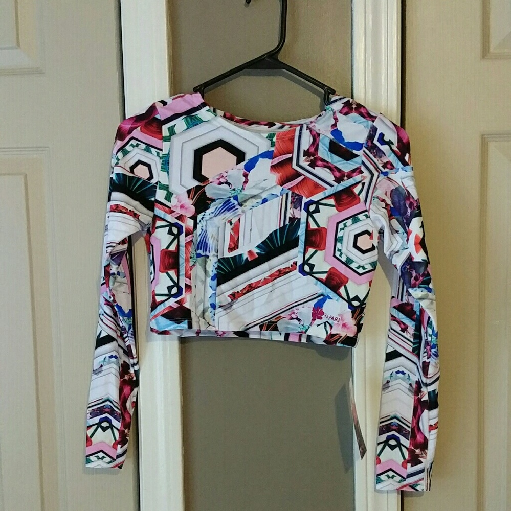 Crop rashguard